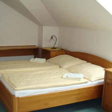 Krakonos Hotel 3*